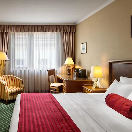 Mamaison Downtown Отель