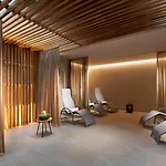 Mamaison Downtown 4*
