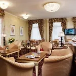 Mamaison Downtown 4*
