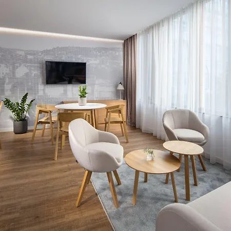 Mamaison Downtown 4*