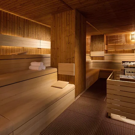 Mamaison Downtown 4*