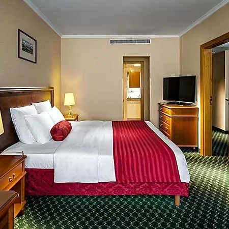 Mamaison Downtown 4*