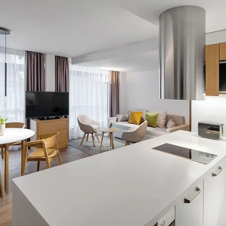 Mamaison Downtown 4*