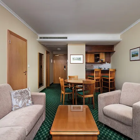 Hotel Mamaison Downtown 4*