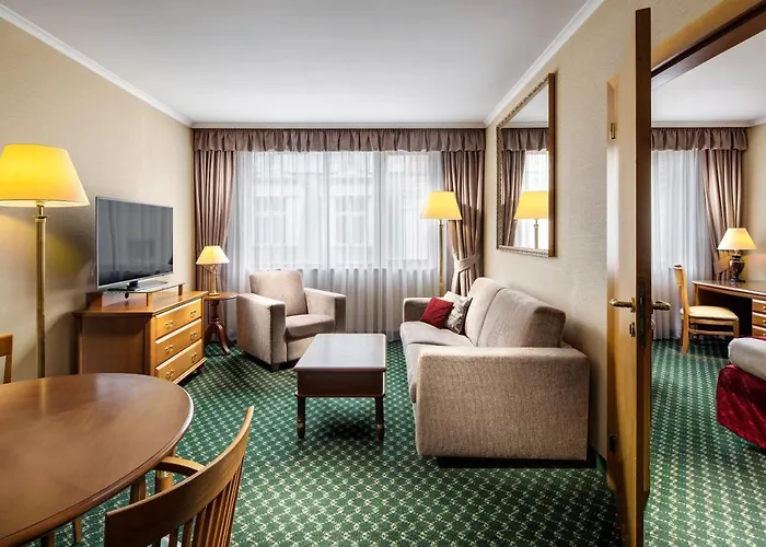 Mamaison Downtown Hotell 4*