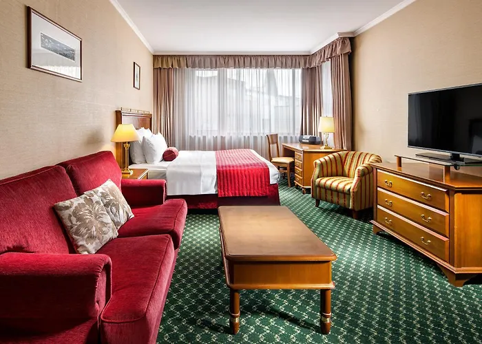 מלון Mamaison Downtown 4*