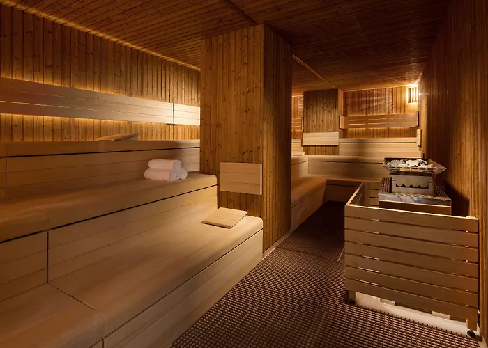 Mamaison Downtown 4*