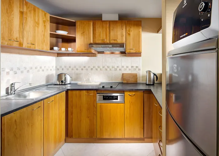 Mamaison Downtown 4*