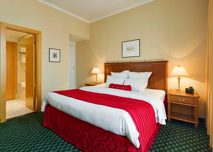 מלון Mamaison Downtown 4*