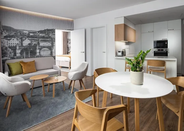 Mamaison Downtown Hotell