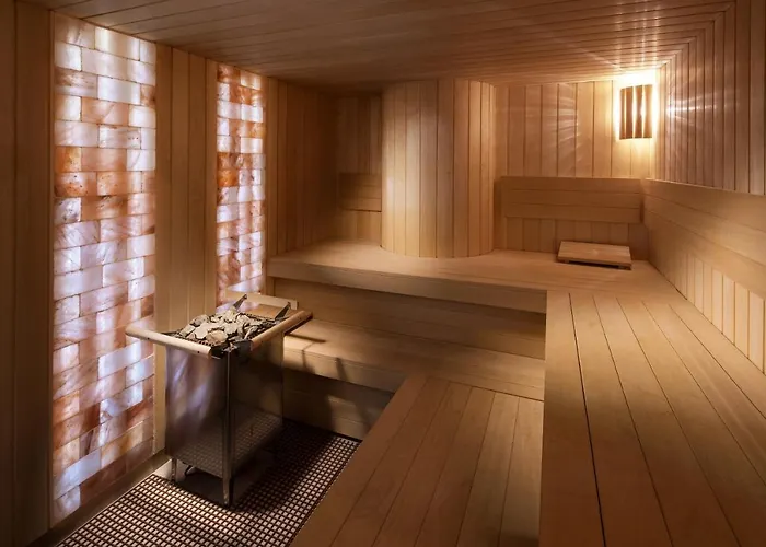 Mamaison Downtown 4*