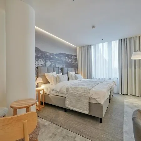 Отель Mamaison Downtown 4*