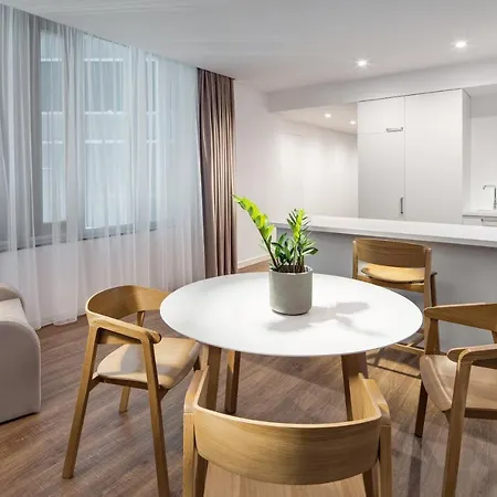 Отель Mamaison Downtown 4*