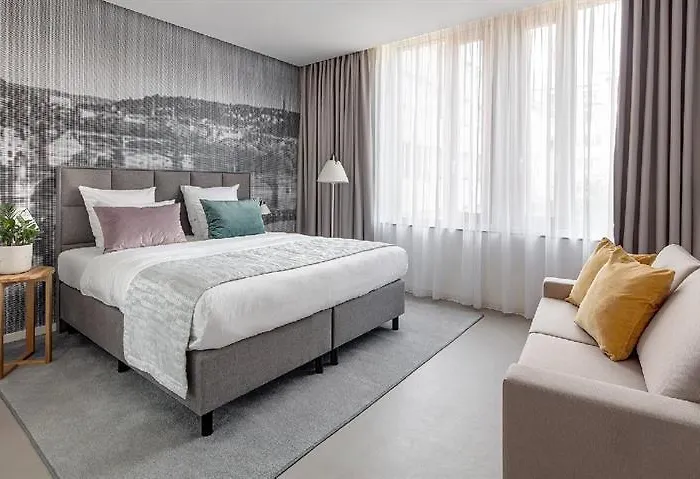 Mamaison Downtown Hotel