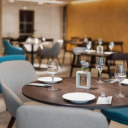 Mamaison Downtown מלון