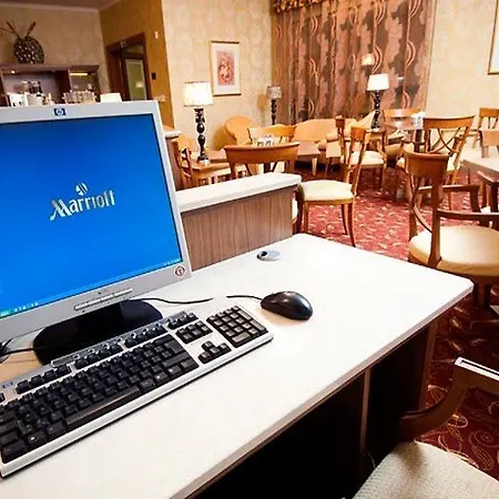Mamaison Downtown מלון 4*